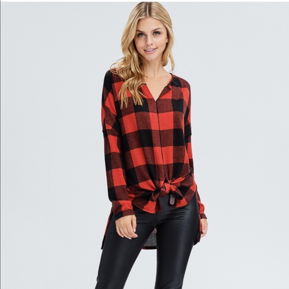 ❗️SALE ❗️Plaid Front Tie Side Slit Sweater - Picture 3 of 6